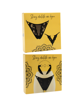 Tanga noir en dentelle avec bijou losanges dorés