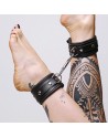 Chevillères en cuir molletonné et attaches argentées