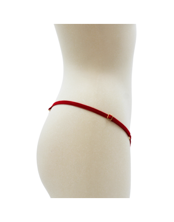 String rouge avec bijou perle  strass dorés