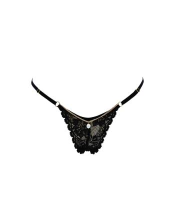 String noir en dentelle avec bijou et chaîne dorée